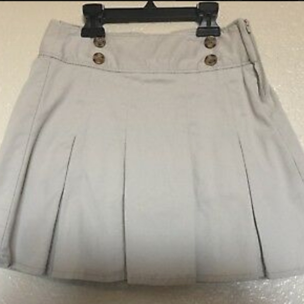Old Navy Girls Khaki Pleated Skirt